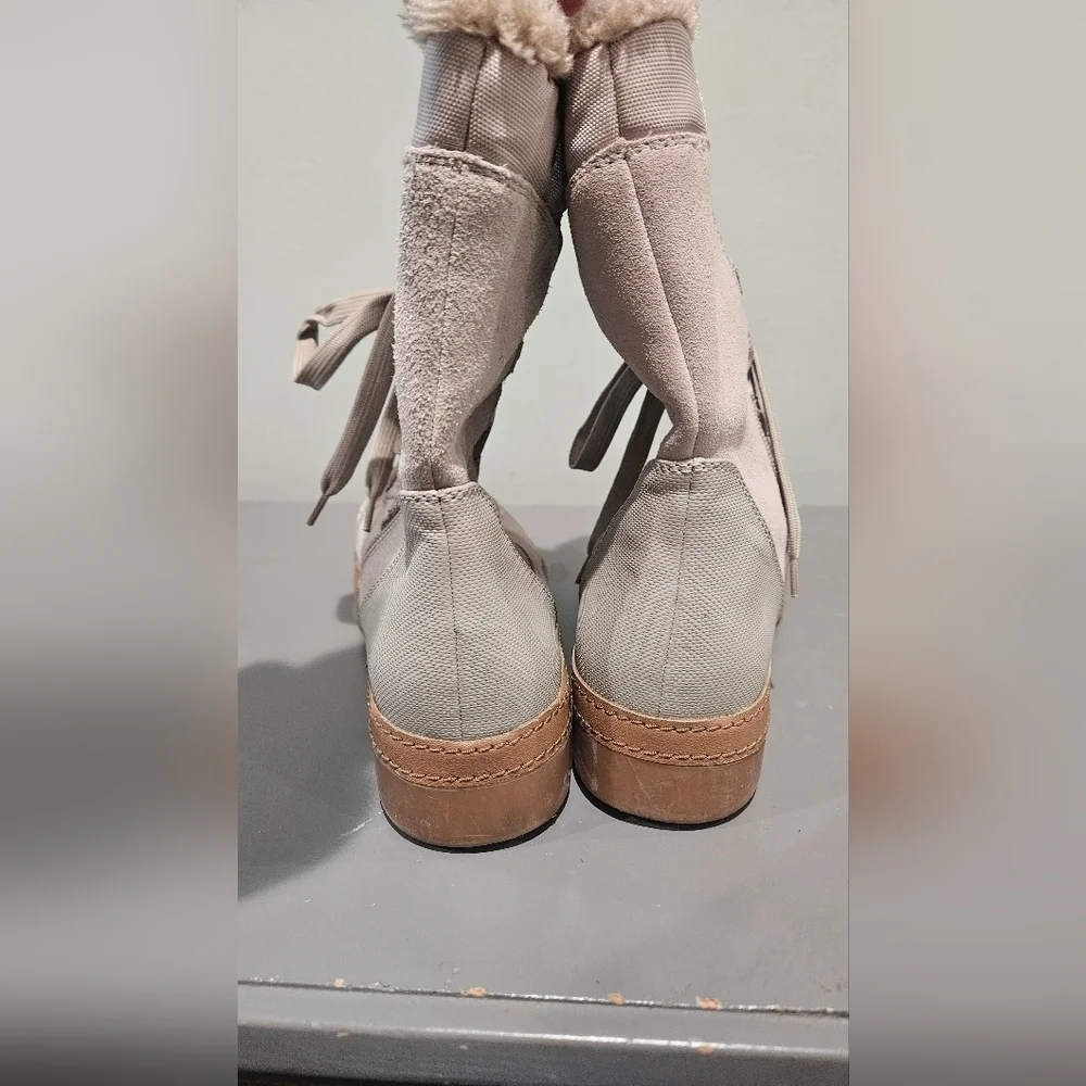 BARETRAPS Women's Bt Lancy Snow Boot. Nude/tan. Size 7